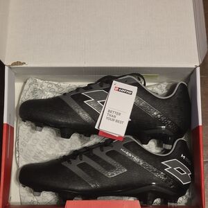 Lotto Men's Maestro 700  Black / Gravity Titan  Athletic Cleats